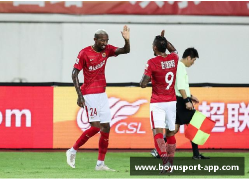 广州恒大:中超新锐队员与传统力量 广州恒大:中超新锐队员与传统力量