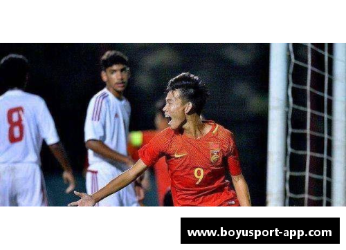 阿莱克斯：足球场上的新星